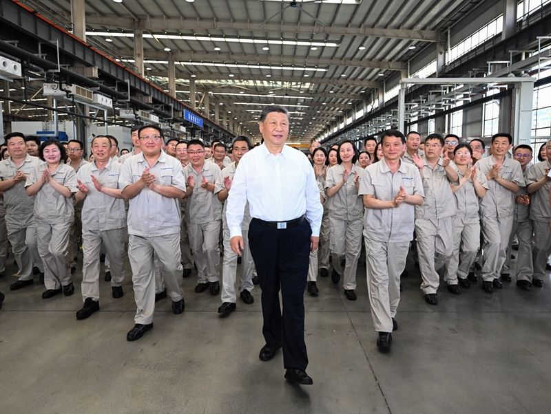 習(xí)近平在河南考察時強(qiáng)調(diào)：堅定信心推動高質(zhì)量發(fā)展高效能治理 奮力譜寫中原大地推進(jìn)中國式現(xiàn)代化新篇章